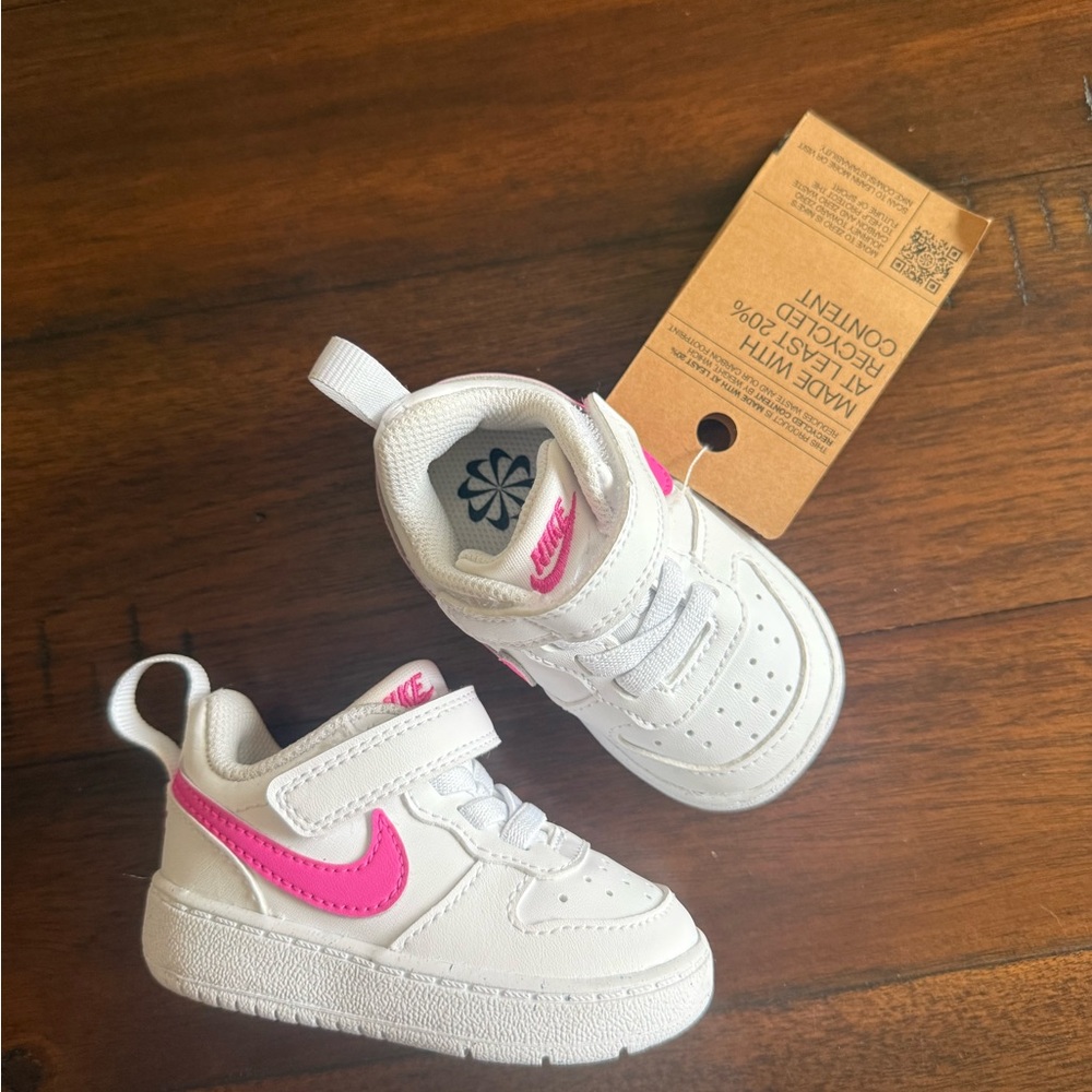 Nike Infant Baby Toddler White Sneakers with Hot Pink Swoosh - Velcro Strap - Picture 2 of 6